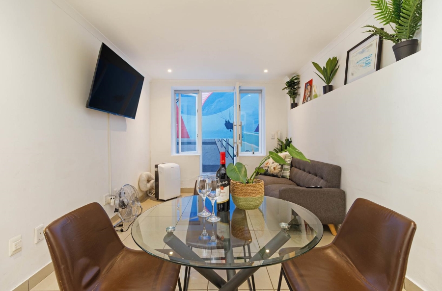 To Let 2 Bedroom Property for Rent in Sea Point Western Cape